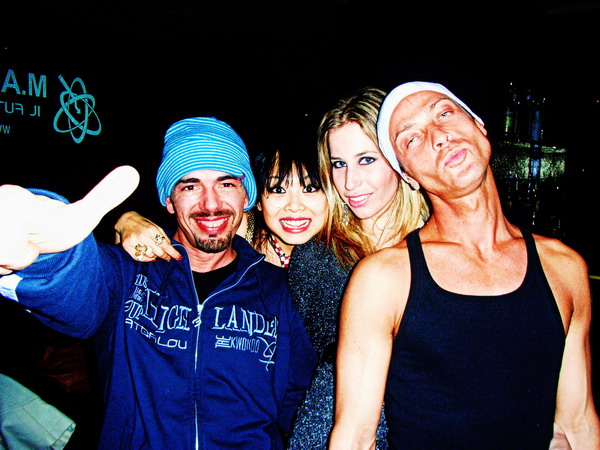lifestyle/070424Party.Luminal\100.jpg